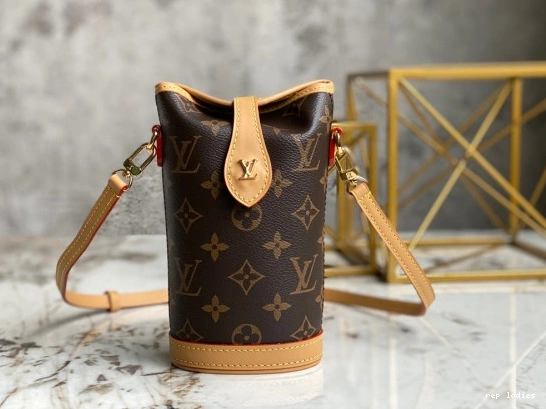 Cheap POUCH LOUIS ME FOLD VUITTON 0821